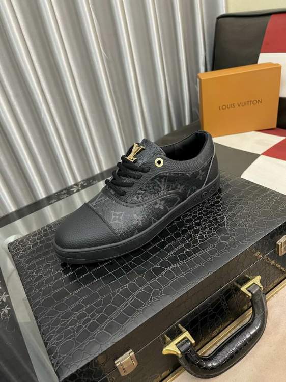Picture of Louis Vuitton Shoes _SKULVsz38-44hnh026015026